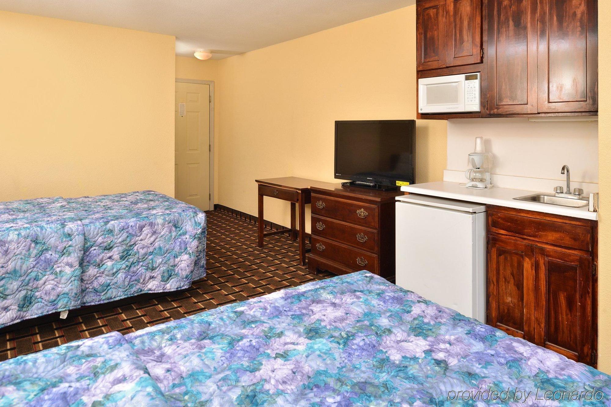 Americas Best Value Inn And Suites Albemarle Exterior photo