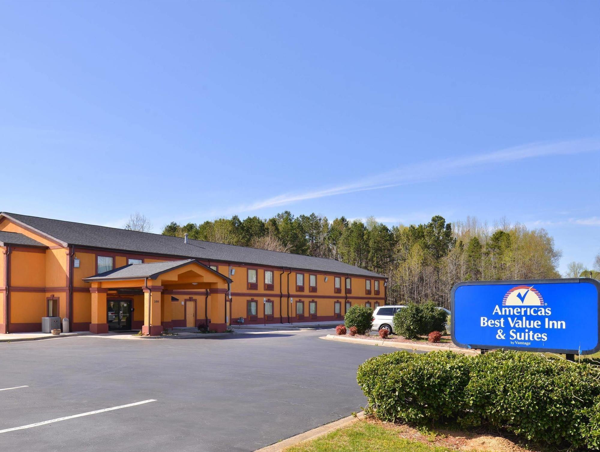 Americas Best Value Inn And Suites Albemarle Exterior photo