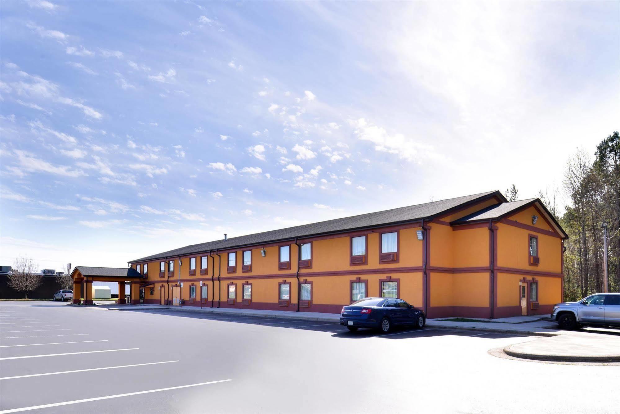 Americas Best Value Inn And Suites Albemarle Exterior photo